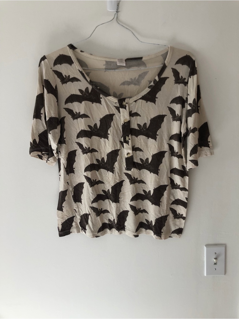 Kate Quinn Halloween Bat Animal Print PJ TOP ONLY in Cream Size Small Viscose